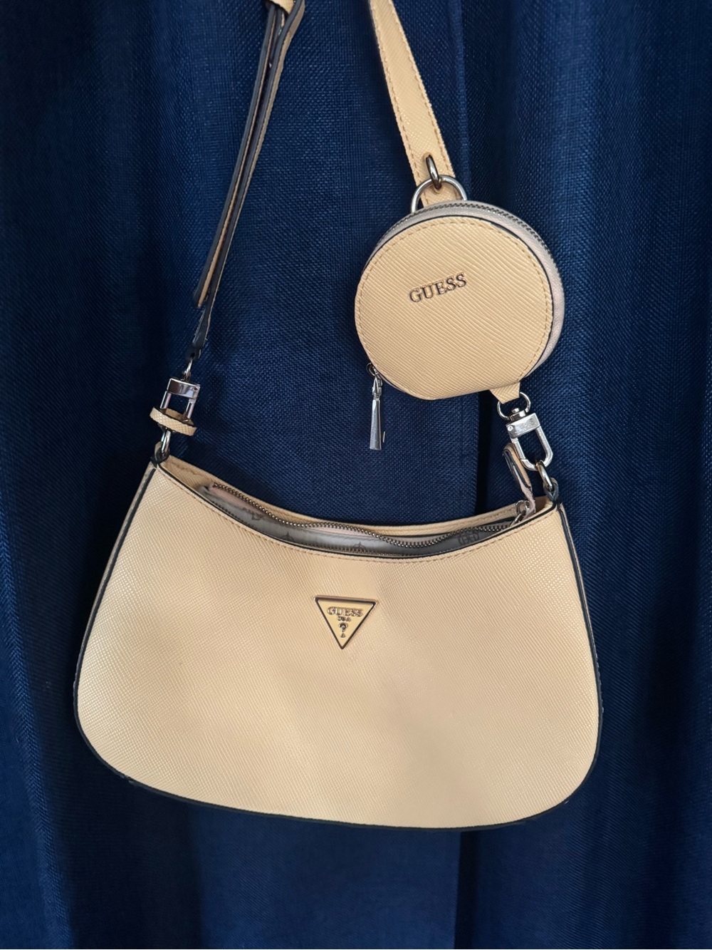 GUESS Women's yellow Shoulder Bag with Coin Pouch - Picture 1 of 3
